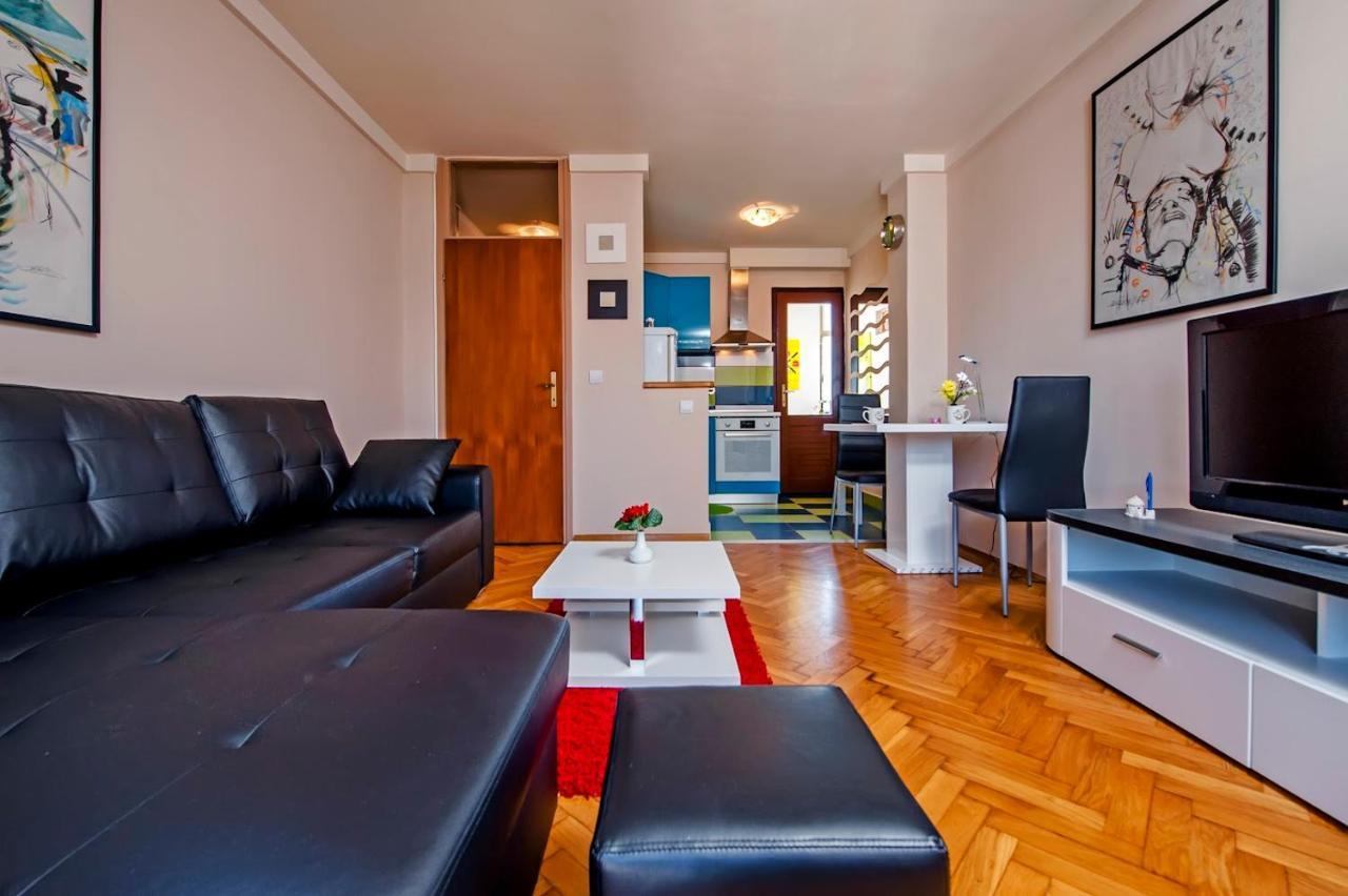 罗维尼Apartman Bellana公寓 外观 照片