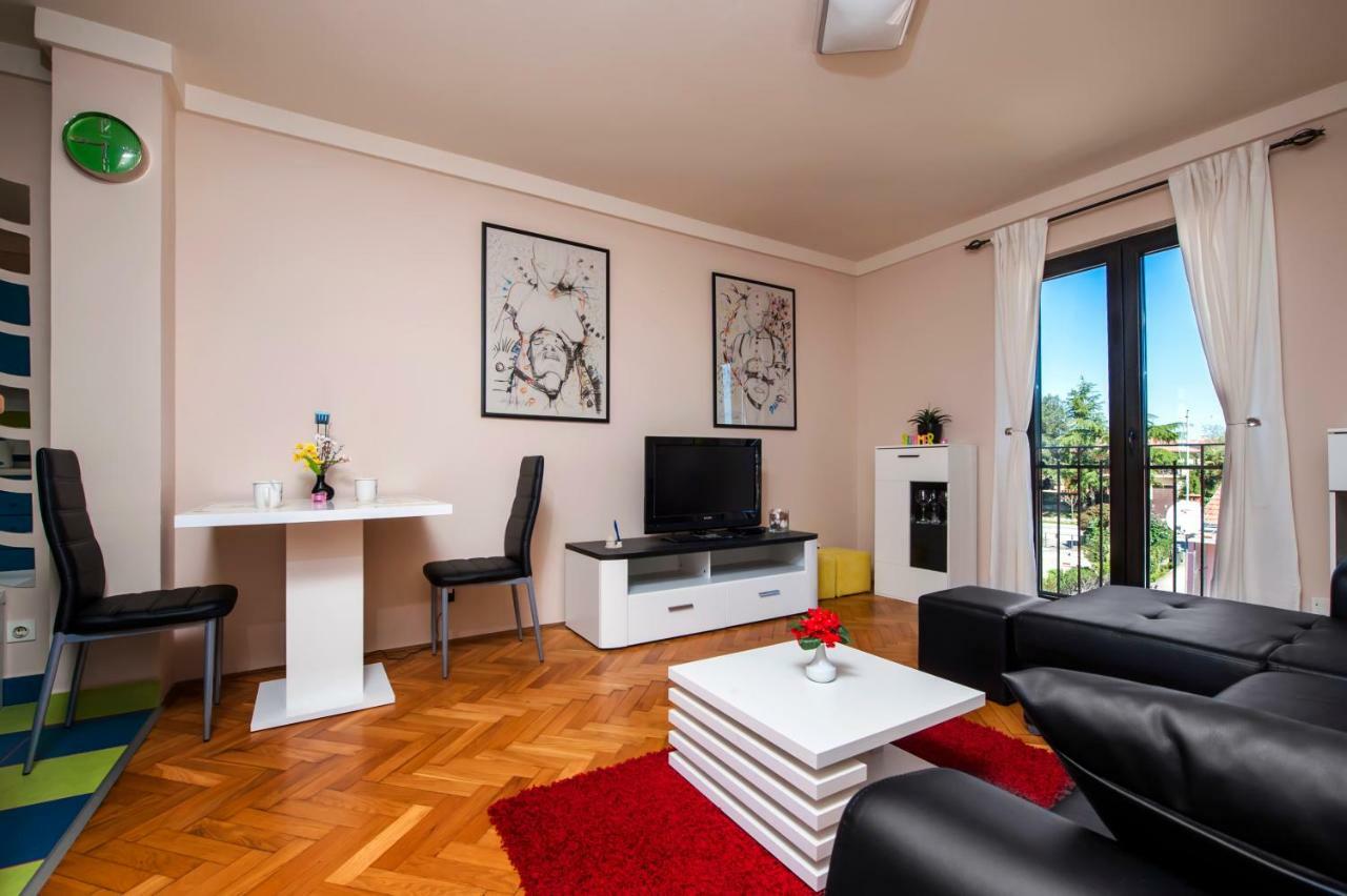 罗维尼Apartman Bellana公寓 外观 照片