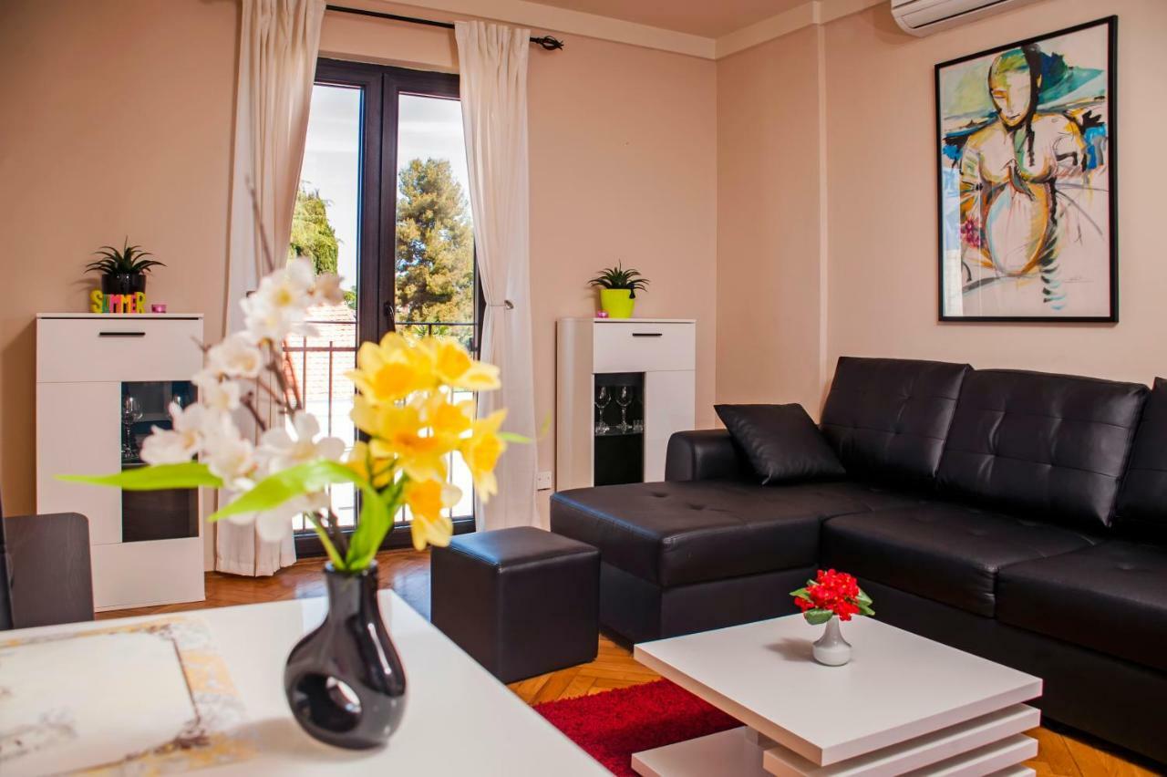 罗维尼Apartman Bellana公寓 外观 照片