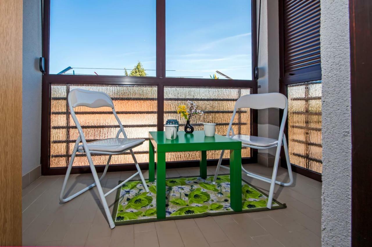 罗维尼Apartman Bellana公寓 外观 照片