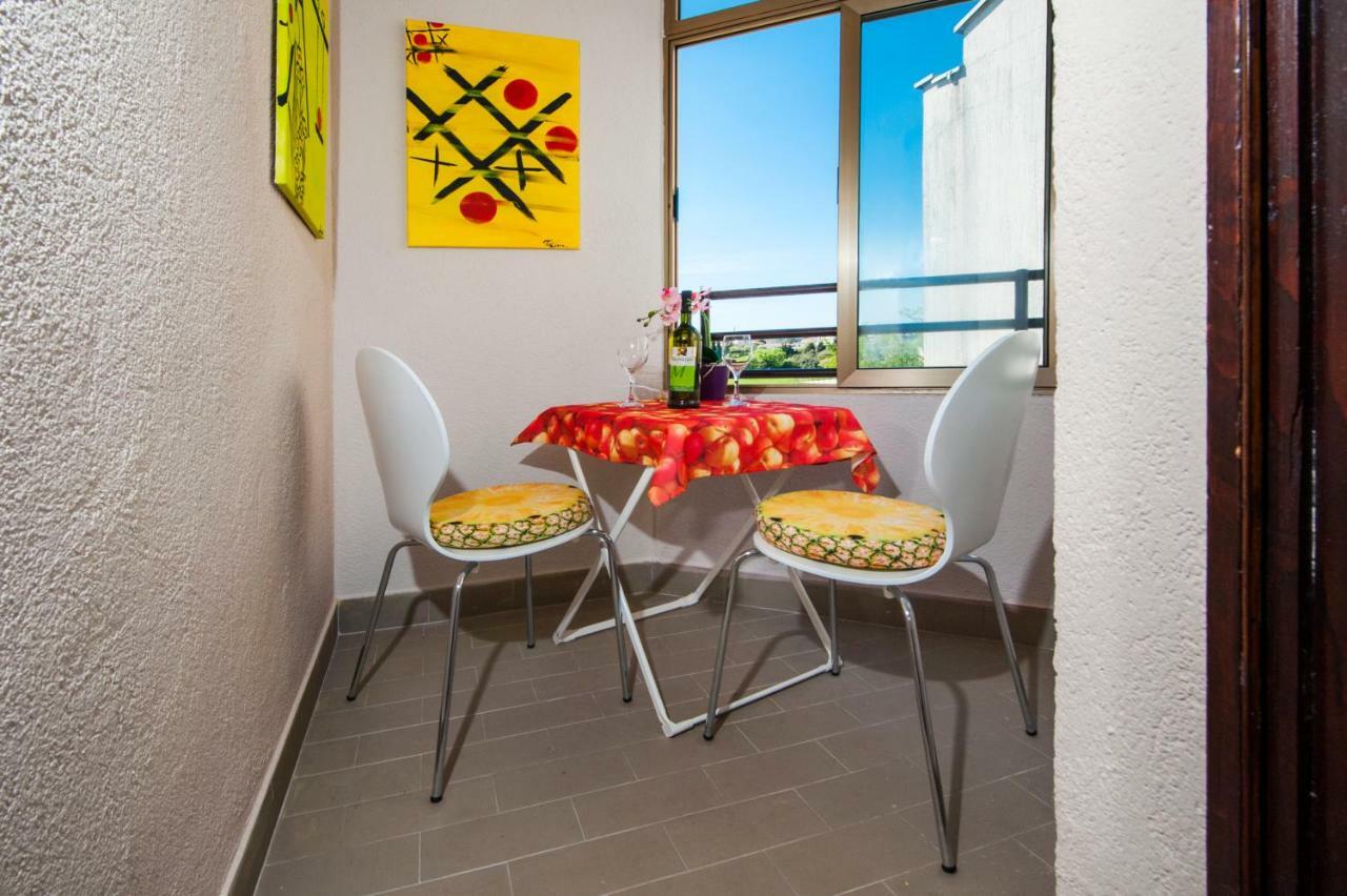 罗维尼Apartman Bellana公寓 外观 照片