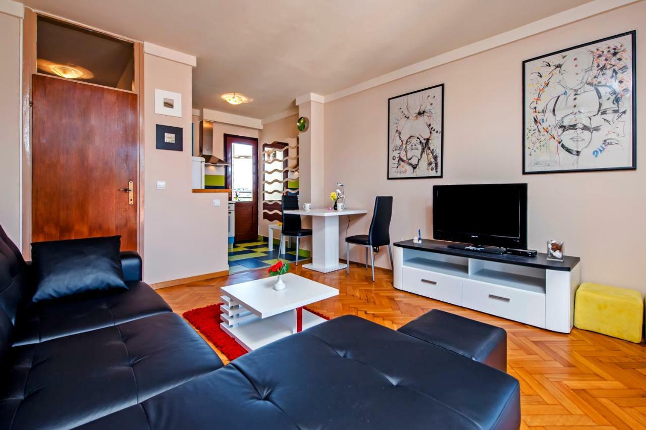 罗维尼Apartman Bellana公寓 外观 照片